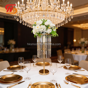 Soporte floral liso para centros de mesa de boda, base de metal dorada para decoración de bodas - Product Image 1