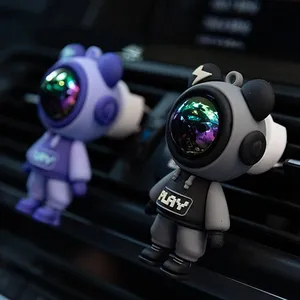 Nuova Clip di profumo per bambola di orso violento fulmini cartone animato astronauta catena per Auto borsa ciondolo per Auto accessori creativi per Auto