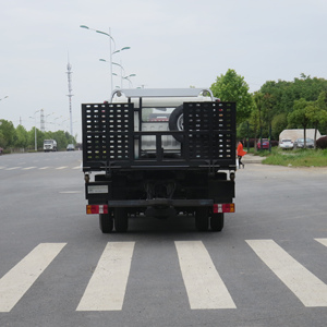 Camion de dépannage HOWO 3 tonnes avec plateau inclinable, lit coulissant hydraulique et planche d'extension arrière pliable pour l'<span class=keywords><strong>assistance</strong></span> au remorquage de voitures en ville - Product Image 2
