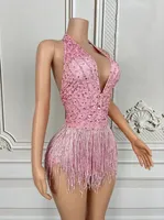 Combinaison rose en rayonne à décolleté plongeant et franges, longueur genou, sexy, pour femme, idéale pour danseuses Gogo, chanteuses, costumes de scène, ou tenues de mannequins de défilés automobiles