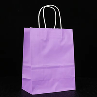 Sac en papier kraft imprimé coloré avec poignée en corde torsadée pour l'emballage de cadeaux, chaussures, vêtements et chaussettes (vente en gros)