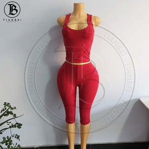 Completo da donna Y2K 2026 <span class=keywords><strong>con</strong></span> top corto a blocchi di colore a righe <span class=keywords><strong>con</strong></span> allacciatura all'americana e leggings capri, personalizzabile <span class=keywords><strong>con</strong></span> <span class=keywords><strong>logo</strong></span>, ideale per la palestra - Product Image 5