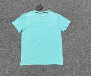 قميص رجالي بياقة مستديرة مصنوع من البوليستر 100٪ - يمتص الرطوبة وسريع الجفاف بأكمام قصيرة للرياضات الخارجية والتسلق والجري مع شعار - Product Image 2