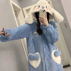 Cinnamoroll abito in pile di corallo 2025 nuovo <span class=keywords><strong>accappatoio</strong></span> in peluche inverno, graziosi indumenti da notte in flanella <span class=keywords><strong>con</strong></span> <span class=keywords><strong>cappuccio</strong></span> - Product Image 2