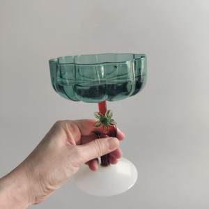 Handmade Petal-Shaped <strong>Martini</strong> <strong>Glass</strong> Goblet Unique Ice Cream Cup for Parties Wine Hot Sale Cocktail <strong>Glass</strong> with Leaf Flower Design - Product Image 2