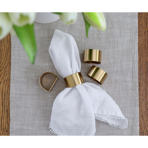 Porte-serviettes de luxe géométrique doré avec motif ajouré unique inspiré des montagnes, accessoire décoratif durable en métal pour fêtes - Product Image 3