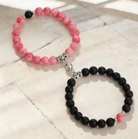 Ensemble de bracelets magnétiques pour couple, fleurs de cerisier roses, pierres d'onyx noir, cadeau assorti pour les amoureux, bijoux naturels
