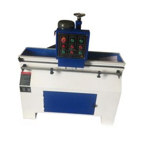 Máquina rectificadora lineal automática pequeña para afilar cuchillas de cepilladora en equipos de afilado de cuchillas para trituración de plástico en carpintería - Product Image 6