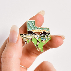 Pilli da risvolto a forma di stato del Texas mappa del paese accessorio di abbigliamento personalizzato distintivo placcato in oro logo personalizzato con spilla in morbido smalto Texas - Product Image 5