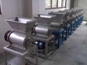 Máquina trituradora de jugo de mango de manzana multifuncional completamente automática para fábrica de bebidas - Product Image 4