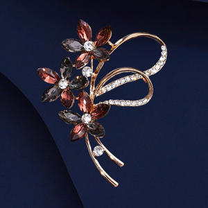 Flower Crystal Trendy Brooch Pins Rhinestone <b>Buttons</b> Alloy <b>Gold</b> Plated Customized Unisex Engagement Wedding Party Gift - Product Image 4