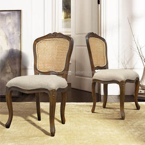 Chaise d'appoint en bois massif de style français, avec un siège rembourré foncé alliant charme classique et confort moderne - Product Image 2