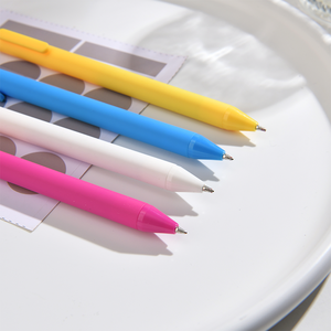 Penne <span class=keywords><strong>a</strong></span> <span class=keywords><strong>sfera</strong></span> per studenti personalizzabili con <span class=keywords><strong>punta</strong></span> <span class=keywords><strong>Fine</strong></span> in plastica liscia da 1.0mm <span class=keywords><strong>penna</strong></span> Gel vibrante Color Macaron sfuse promozionali - Product Image 4