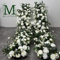 Nouvel arrivage de guirlandes de fleurs artificielles en rose rose vif pour la décoration de table de Pâques pour l'obtention du diplôme d'Halloween de mariage
