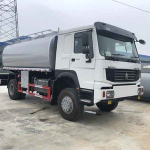 <span class=keywords><strong>Especificaciones</strong></span> <span class=keywords><strong>Camión</strong></span> <span class=keywords><strong>cisterna</strong></span> de combustible de 3000 galones Precio del <span class=keywords><strong>camión</strong></span> <span class=keywords><strong>cisterna</strong></span> de combustible - Product Image 4