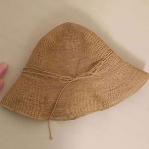 Handmade Raffia <b>Straw</b> <b>Hat</b> Versatile Fisherman's <b>Hat</b> Summer Foldable Sunscreen <b>Straw</b> <b>Hat</b> - Product Image 3