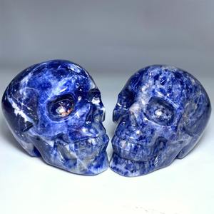 Calavera de Sodalita Azul Tallada en Cristal Natural Ecológico al por Mayor con Forma Irregular para Decoración del Hogar - Product Image 2