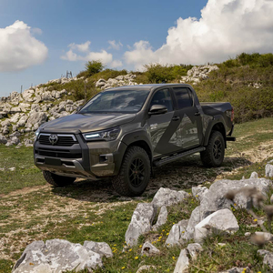 Camioneta <span class=keywords><strong>Toyota</strong></span> Hilux Arctic Trucks AT33 Versión Limitada Diésel Doble Cabina 4 Puertas 5 Asientos Vehículo Todoterreno Extremo Usado - Product Image 1