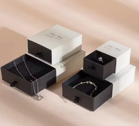 Boîte à bijoux coulissante de haute qualité, idéale pour bracelets, colliers, bagues et boucles d'oreilles - Très populaire