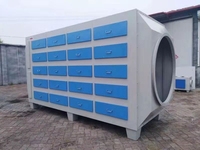 Boîte d'adsorption au charbon actif PP anti-corrosion, machine de purification d'air industrielle pour les gaz de déchets corrosifs