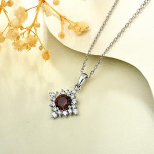 قلادة ملونة من الزمرد الياقوت والزمرد مرصعة بالفضة للنساء - Product Image 6