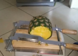 New 304 Stainless Steel Manual <strong>Pineapple</strong> Cutter, a <strong>Pineapple</strong> Processing <strong>Machine</strong> Specifically Designed for Fruit Stands. - Product Image 4