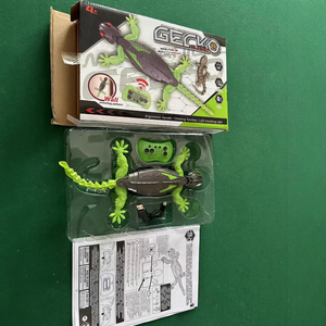 Offre Spéciale mur chenille Gecko Rechargeable télécommande <span class=keywords><strong>Robot</strong></span> enfants jouets grimpe les murs RC <span class=keywords><strong>Robot</strong></span> jouets pour garçons et filles - Product Image 2