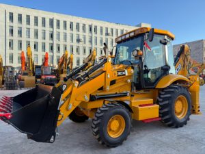 Chargeuse-pelleteuse JCB 3CX neuve et durable, unité haute performance pour les travaux de terrassement et le transfert de matériaux en bord de route - Product Image 4
