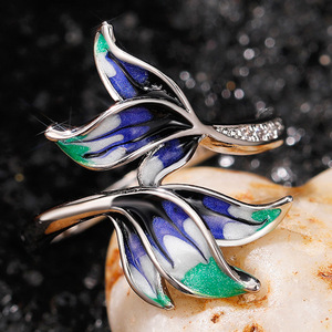 Anello Floreale Smaltato per Donne, Elegante Gioiello da Dito alla Moda - Product Image 2