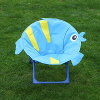 Chaise lune pliante d'extérieur pour enfants, motif dessin animé, en forme de poisson, avec tube en fer renforcé triangulaire, portable, style glamping, pour la détente