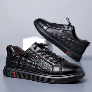 Chaussures décontractées pour hommes en cuir à motif crocodile, bout rond, lacets, semelle en caoutchouc, toutes saisons, chaussures de marche - Product Image 2