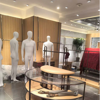 Projet de rénovation d'intérieur de magasin de vêtements : Service de conception et de fabrication tout-en-un, éco-responsable et personnalisable pour les boutiques de vêtements