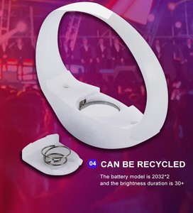 สายรัดข้อมือ LED ปรับแต่งได้ตามต้องการแบตเตอรี่ใช้งานได้ยาวนานสำหรับเทศกาลคริสต์มาสยามค่ำคืนฟังก์ชั่นการควบคุมระยะไกล - Product Image 3