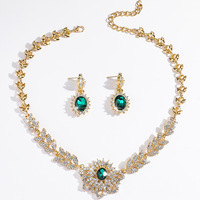 Set perhiasan bunga mewah Eropa & Amerika, Kalung daun paduan rumbai Retro & anting-anting tetesan air geometris