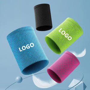 המפעל הסיטונאי עיצוב ארוגים רקמה כף היד תמיכה חבק כותנה כדורגל ספורט צמיד צמיד עם לוגו מותאם אישית - Product Image 1