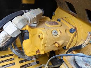 รถขุดตีนตะขาบ306E2 6ตันที่ผลิตในญี่ปุ่นในสภาพที่ดีกับกระปุกเกียร์เครื่องยนต์ Cummins และมอเตอร์ - Product Image 6