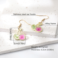 Boucles d'oreilles pendantes en résine plaquée or avec fleurs de cerise naturelles séchées, faites à la main, bijoux floraux préservés pour femme, cadeau