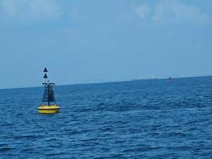 Matériau HDPE <span class=keywords><strong>Bouée</strong></span> <span class=keywords><strong>de</strong></span> quai <span class=keywords><strong>en</strong></span> plastique Ponton flottant <span class=keywords><strong>Bouée</strong></span> <span class=keywords><strong>de</strong></span> <span class=keywords><strong>sauvetage</strong></span> <span class=keywords><strong>en</strong></span> <span class=keywords><strong>mer</strong></span> Fournitures marines <span class=keywords><strong>Bouée</strong></span> flottante d'amarrage - Product Image 3