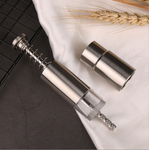 Moulin à sel et à poivre en acier inoxydable à <span class=keywords><strong>action</strong></span> de ressort de pouce de conception moderne Gadgets de cuisine Shaker de moulin à pompe - Product Image 3