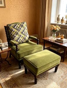 Ensemble fauteuil et ottoman en velours vert vintage, fauteuil d'appoint capitonné avec pieds en bois tourné - Product Image 4