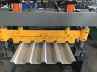 Machine de formage à froid pour tôles de toiture profilées 686 IBR / Machine de fabrication de toitures pour le Zimbabwe