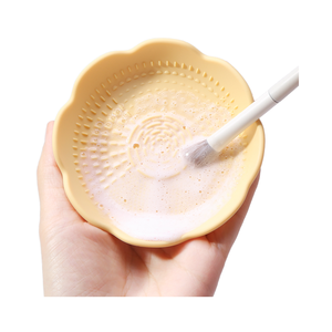 Nouveau bol pliable en silicone pour nettoyer les pinceaux de maquillage, tampon nettoyant pour pinceaux cosmétiques, outils de nettoyage de beauté pratiques - Product Image 1