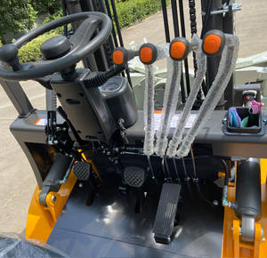 รถยกดีเซลแบบมีที่หนีบม้วนกระดาษ 3 ตัน รุ่น FD30 - Product Image 5