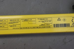 Barrera de Luz de Seguridad Original Nueva C4000 C40S1001AA300 1027927 14mm para PLC, Amplia Experiencia Técnica con Sólida Base Industrial - Product Image 3