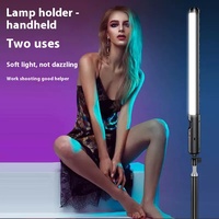 Bâton lumineux portable 2025 avec trépied de 160 cm, lampe flash LED RVB, éclairage photographique coloré, télécommande