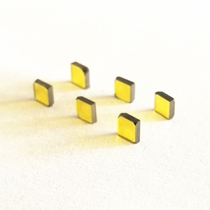 MCD تخصيص لوحة الماس الاصطناعية الصفراء الكريستال واحد معالجة مربع تصنيع المعدات الأصلية لوحة قطع الماس - Product Image 1