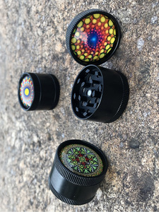 Petit moulin à cigarettes en alliage de zinc 3D de 30 mm, 24 pièces/boîte, motifs multiples, logo personnalisable pour accessoires, modèle de 35 g - Product Image 3