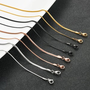 Colliers plats serpent romantiques hip-hop <span class=keywords><strong>en</strong></span> gros, <span class=keywords><strong>en</strong></span> acier inoxydable plaqué <span class=keywords><strong>or</strong></span> 18K <span class=keywords><strong>24K</strong></span>, chaîne lame étanche pour mariages et cadeaux - Product Image 2
