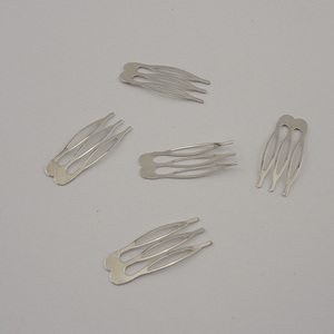 Mini peignes à cheveux plats en métal et argent, 10/100 pièces/sacs, 1.5cm x 4.0cm, à 3 dents, avec trous pour mariage, voile, fait main - Product Image 6