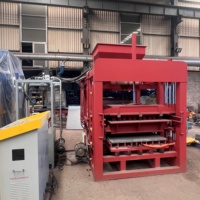Machine à fabriquer des briques en béton QT5-15 pour pavés et bordures
